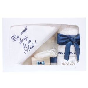 Trusou alb-bleumarin pentru botez, compus din prosop bebe, prosop preot, panza mir, sapun, fasa, sticluta mir, cutiuta prima suvita, 7 piese, REC1428